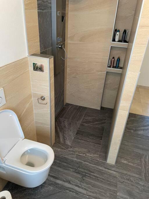 Moderne Wohnung Mit Stil Gross Gerungs Eksteriør bilde